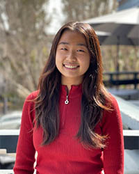 photo portrait of Allison Chen