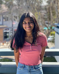 Photo portrait of Shreya Srinivasan