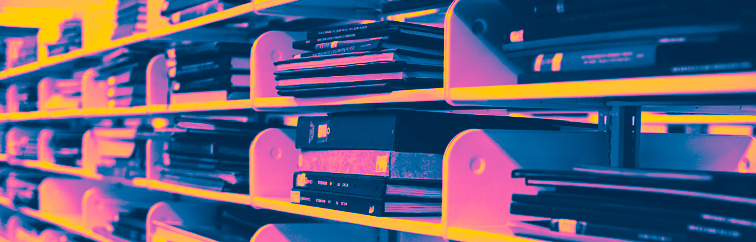 intro-banner-gradientmap-warm-books-horizontal.jpg